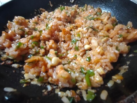 鶏唐揚げピーマン エリンギのケチャップご飯 炒め